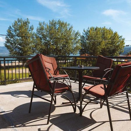 Apartmani Dordevic Golubăţ Exterior foto