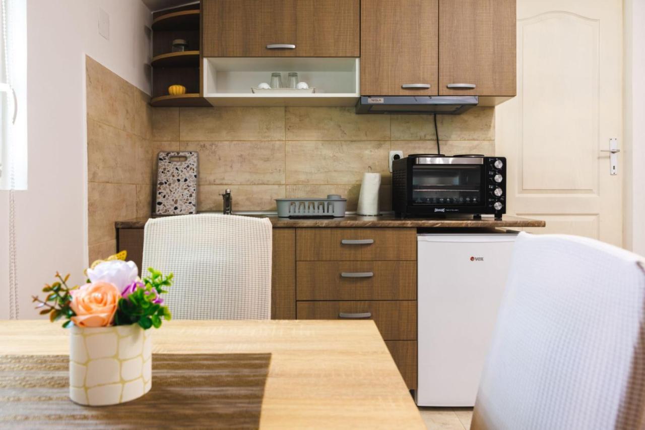 Apartmani Dordevic Golubăţ Exterior foto