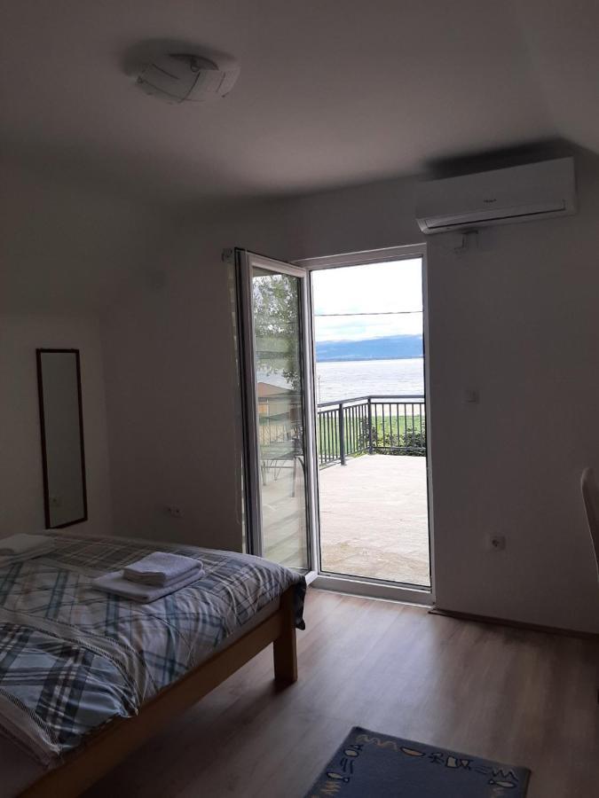 Apartmani Dordevic Golubăţ Exterior foto