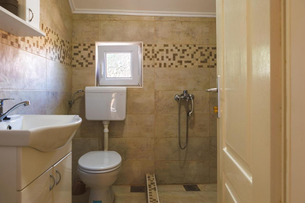 Apartmani Dordevic Golubăţ Exterior foto
